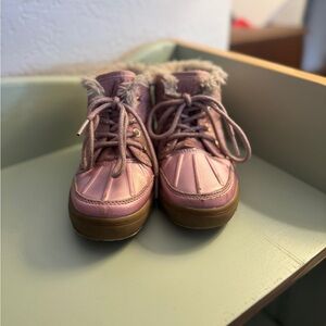 OshKosh B’gosh 🌸 Pink Quilted Faux Fur Boots – Size 11 Little Kid